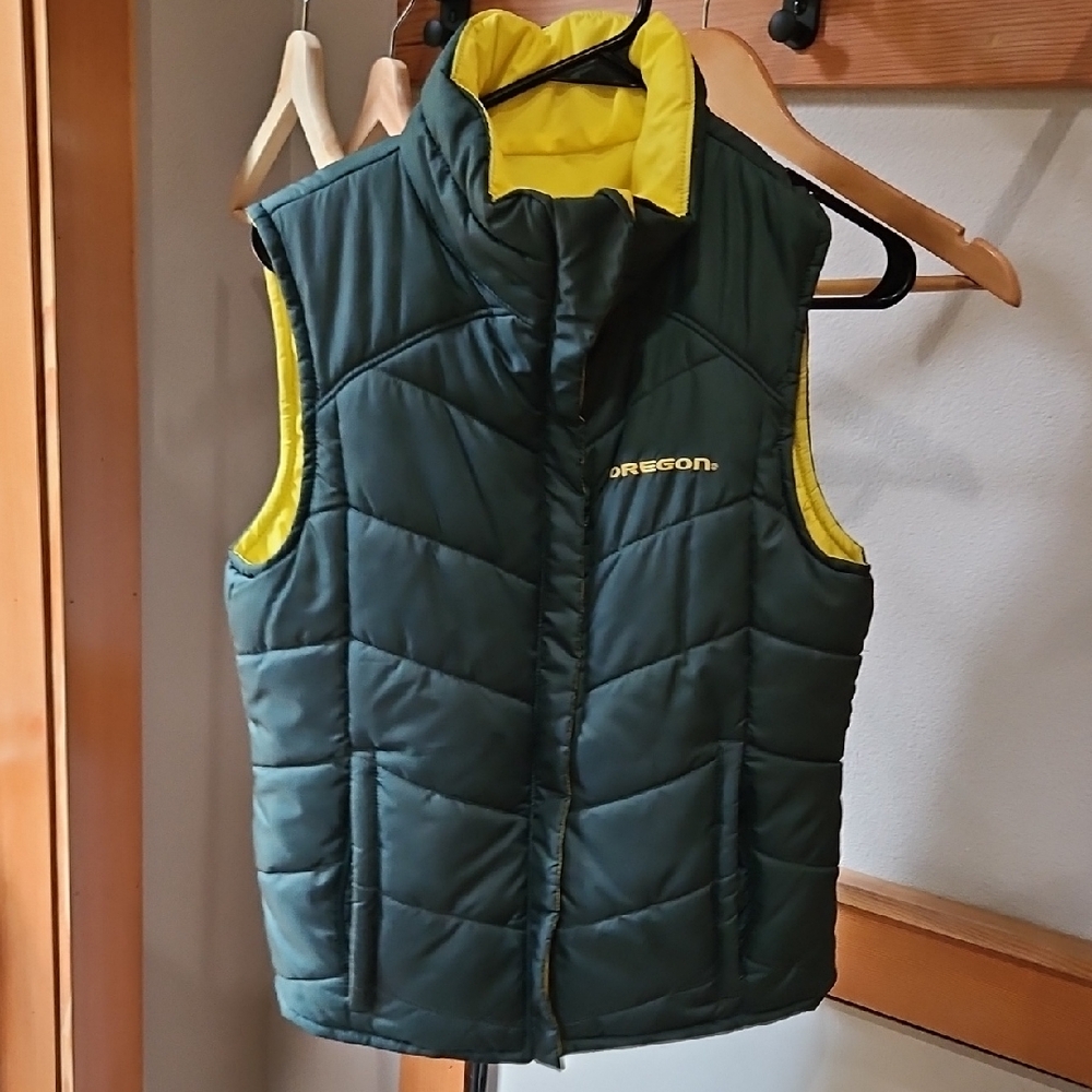 Oregon Ducks Columbia  Green/  Yellow Reversable Vest